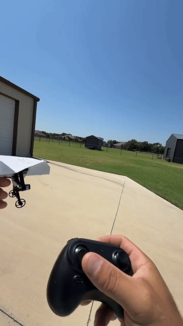 Pilotage de l'avion avec la télécommande